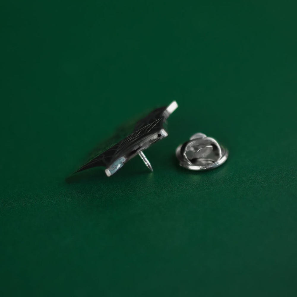 Extreme Largeness Extreme Largeness - Spider Web Pin - Black/Silver col